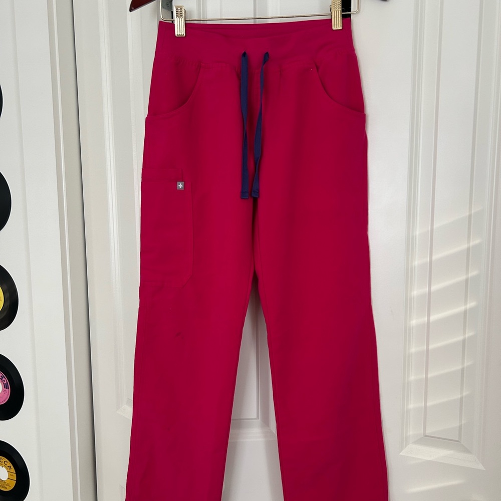 figs scrub pants!